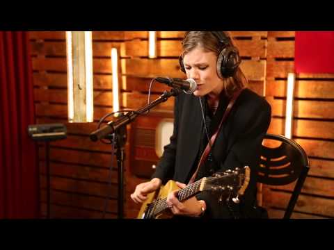 Trixie Whitley - Soft Spoken Words