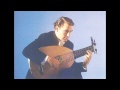 Julian Bream plays Pavana Bray, Galliard, Pavan - William Byrd (1543 - 1623).wmv