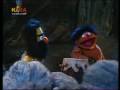Sesamstrasse Neues Aus Dem Steinzeitalltag Erfindung Des Mülleimers Ernie Und Bert