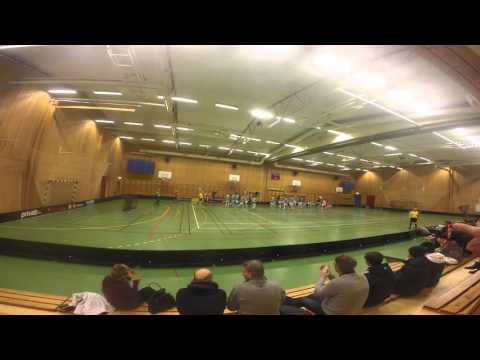 Nils gör mål för Lindome IBK