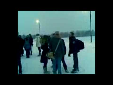 Valentijn vloert louis na sneeuwbal in z'n nek