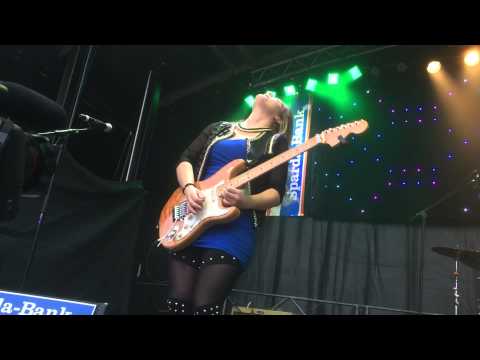 Rufs Blues Caravan 2015 - Girls with guitars - I'm a Woman - Fürth New Orleans Festival