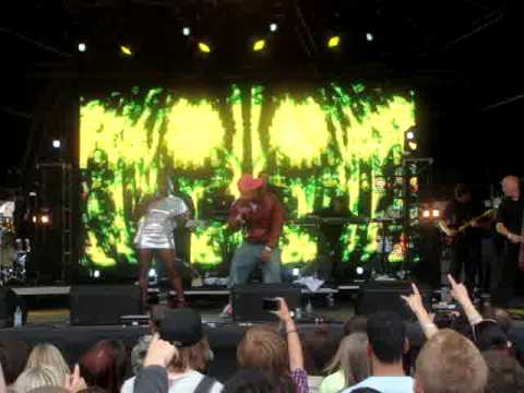 Roni Size Reprezent -  Brown Paper Bag @ Get Loaded In The Park 2009