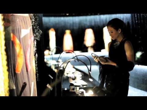 Giorgio Armani - Inauguração de loja em Hong Kong e exposição excêntrica