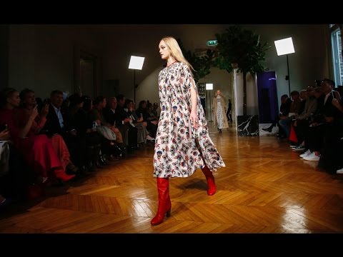 Valentino | Fall Winter 2017/2018 Full Fashion Show | Exclusive