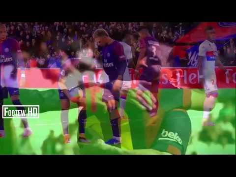 Is Neymar in Messi's shadow or in Cavani's? Have a look.