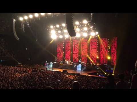 Green Day - Minority, live at the Ziggo Dome, Amsterdam, jan 31, 2017