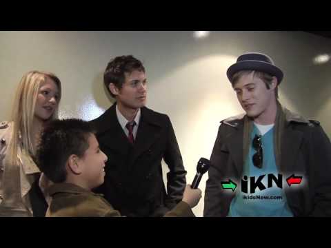 download lagu mp3 mp4 I Kissed A Vampire Cast, download lagu I Kissed A Vampire Cast gratis, unduh video klip I Kissed A Vampire Cast