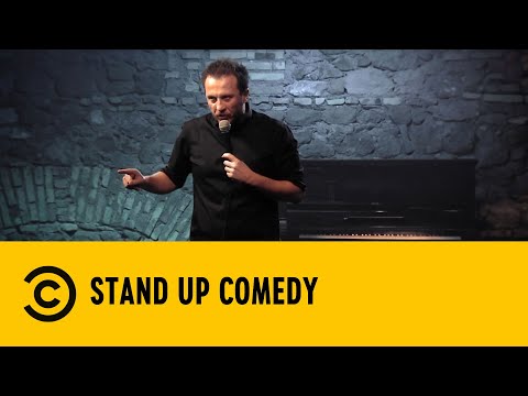 Stand Up Comedy: Mai mischiare amore e burocrazia - Giorgio Montanini - Comedy Central