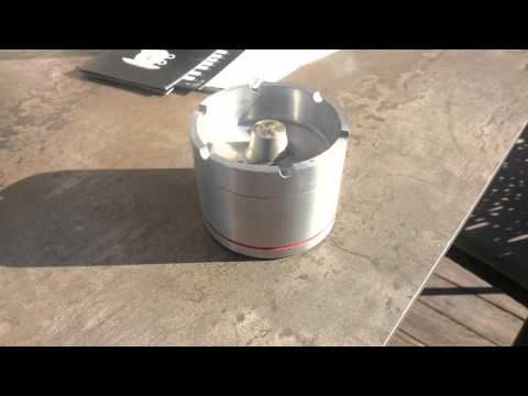 Sprytna popielniczka :D