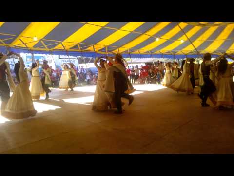 Juvenil do CTG CHALEIRA PRETA de Gravataí- Tatu com volta no meio- 5° Lugar  Rodeio de SAP 2013