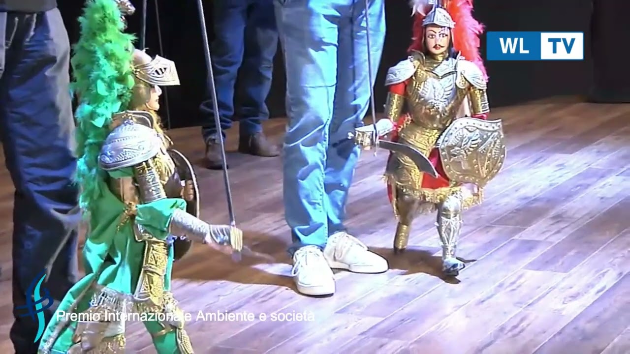 L'Antica Compagnia Opera dei Pupi al Premio Ambiente e Società