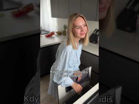 Tak těžký tam dát zpátky pytel? Mate to doma taky?😁🫠 #comedy #czech #funny #couple #maminkacz