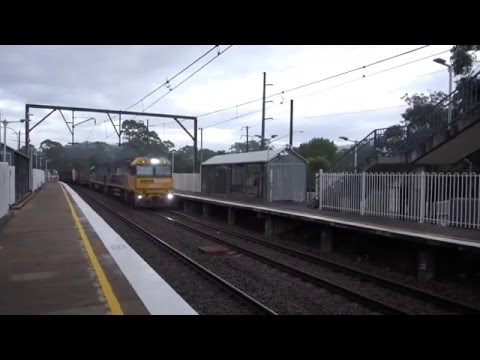 NR64 / NR85 (Southern Spirit) with 6AB6 at Narara - 21/2/16