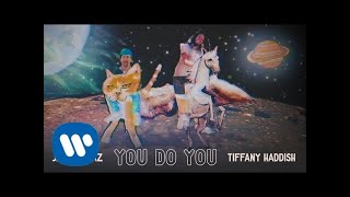 Kadr z teledysku You Do You tekst piosenki Jason Mraz feat. Tiffany Haddish