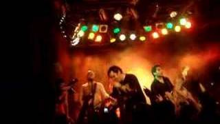 Lillasyster @ Sliperiet - Lok står när dom andra faller