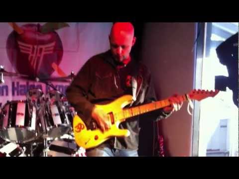 Jason Becker's "Showtime" solo performed on Becker's original Peavey guitar