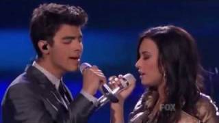 Joe Jonas and Demi Lovato KISSING! JEMI MOMENTS 2010!