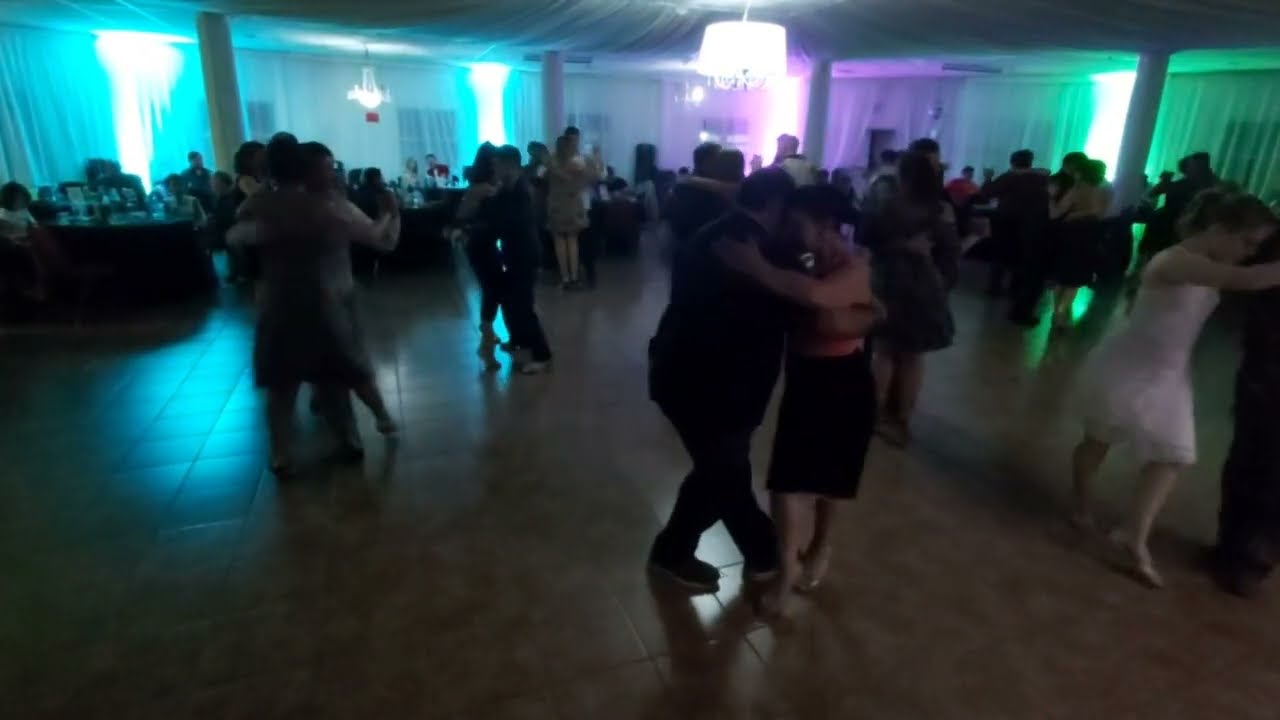 En un beso la vida, Canaro/Fama 🎧TDJ Charly Contreras COMPAS Río Gallegos 20/02/23 ❤️