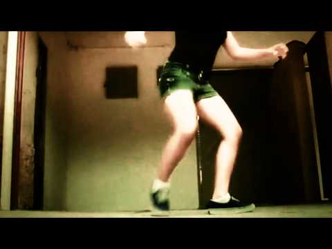 Lillyan Oliveira #Bang Free step