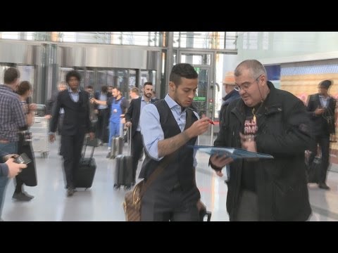 download lagu mp3 mp4 Arsenal Bayern Bilanz, download lagu Arsenal Bayern Bilanz gratis, unduh video klip Arsenal Bayern Bilanz