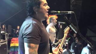 NOFX - I'M TELLING TIM/INSTANT CRASSIC/CAN'T GET THE STINK OUT (Multicam) live at PRH 1.6