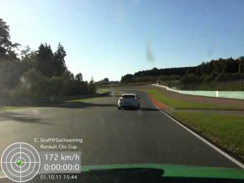 Renault Megane- Heck bricht aus