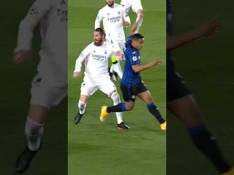 Ramos is fearless 🦁🦁