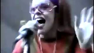 Deee-lite - &#39;Groove Is In the Heart&#39; and &#39;What Is Love?&#39; live