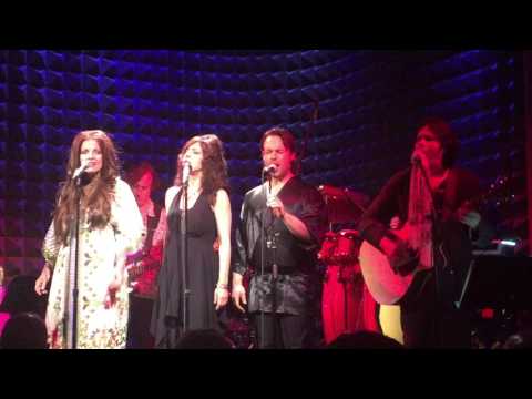 performs "The Chain" at Joe's Pub, NYC
