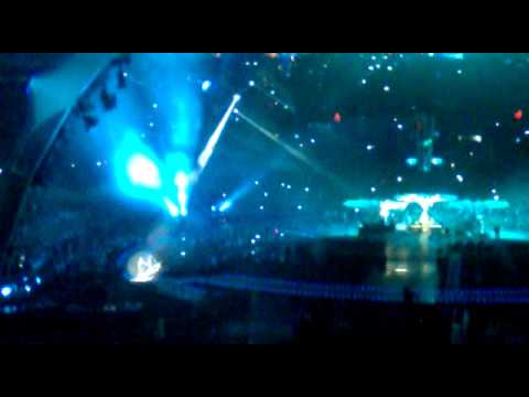 U2 - Return of the Stingray Guitar / Beautiful Day - La Plata 03/04/11