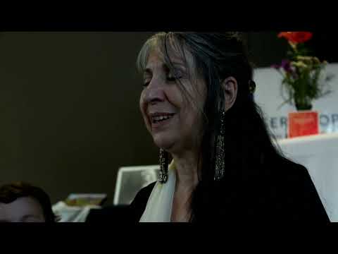 MOON RED MUMÚ, Abrazando La Luna - de Rosana Dotta