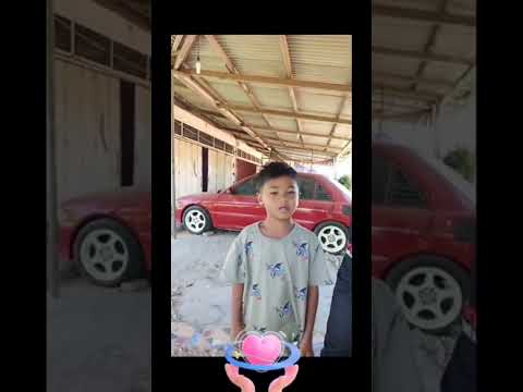 ni ke budak viral nyanyi lagu merdeka tu.mat eka pun mat eka la dik