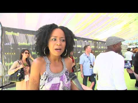 Tempestt Bledsoe 'ParaNorman" Premiere Interview! [HD]