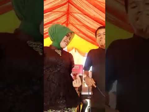 Viral kak lia feat ulem aswar-lebih dari selama nya