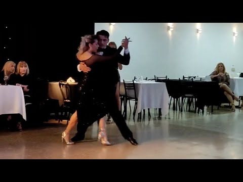 Mariana Romano y Max Vera. Una vez (Típica Victor) Sublime Espacio Cultural 22oct22 (1/4)