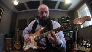 Video thumbnail for Anasounds Bitoun Fuzz - démo sur la Stratocaster 1963 de Gary Moore by Julien Bitoun