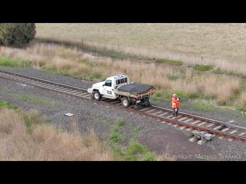 ARTC "AR-125" Hi-Rail Toyota Landcruiser Utility Vehicle (12/5/2022) - PoathTV Australian Trains