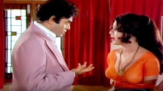 Sanjeev Kumar asks Sulakshana Pandit to remove saree | Uljhan | Bollywood Scene 9/21