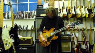 Video thumbnail for 1965 Epiphone Casino (The Beatles Model) by Dave Simpson