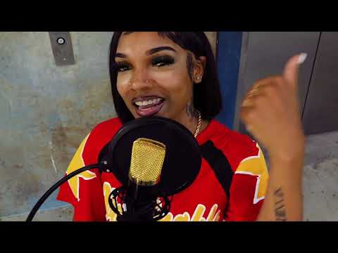 Yonnie - INTRO (Live Performance) | #WordOnTheStreetz!