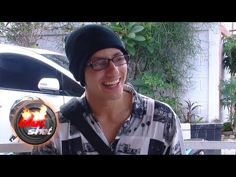 Hot Shot 13 Desember 2019 - Pertama Kali ke Lokasi Syuting, Dylan Carr Dipeluk Angela Gilsha