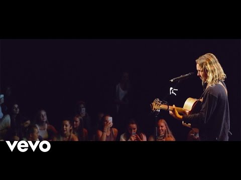 Nathan Hawes - Left With The Wolves