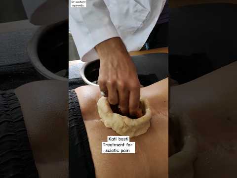 Kati basti treatment for sciatic pain relief panchkarma #viral #trending #youtubeshorts