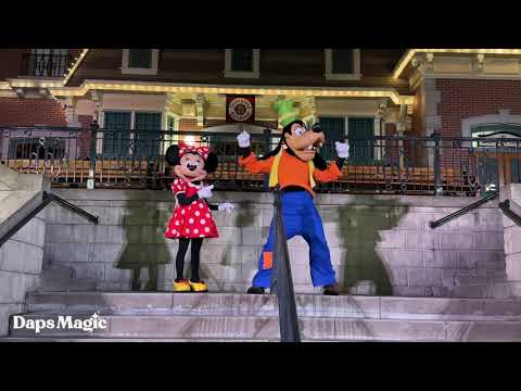Mickey Mouse, Minnie Mouse, & Goofy Say Goodnight | Disneyland Resort 2024 4K