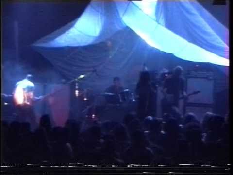 Josh Homme banging head during Kyuss Lives show @ Eurockéennes de Belfort (FR), 2.07.2011