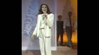 Celine Dion hitting a SIXTH octave high note after a startle 😱