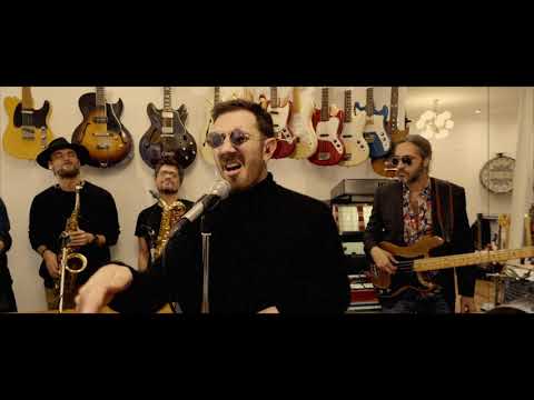 LE GUITARIUM SESSIONS EP.01 - SHAKE A TAIL FEATHER by THE CLUSTERS