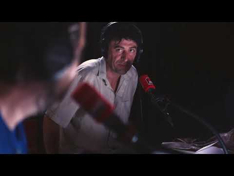 22h20 chez Édouard Baer : Débat improvisé entre le poète maison Jean-Noël Mistral et Dany Laferrière