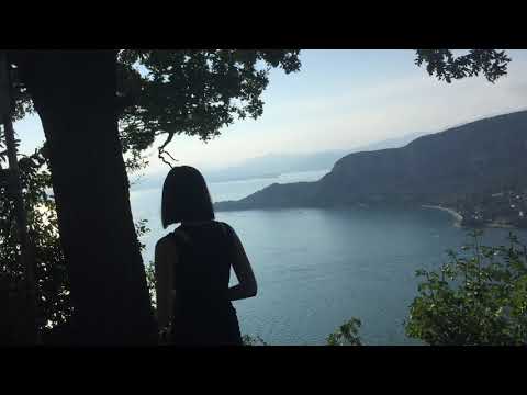 "Due nel crepuscolo" di Eugenio Montale (con testo)